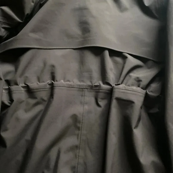 Lululemon Womens Rain Rebel Waterproof Jacket - Black - Size 2 - Picture 3 of 4